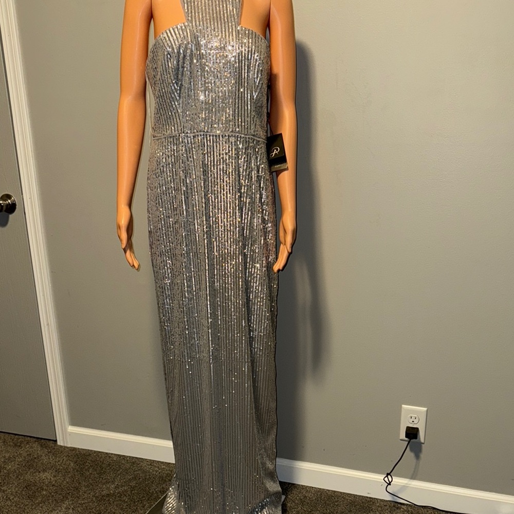NWT ADRIANNA PAPELL Silver Sequin Halter‎ Gown-size 10